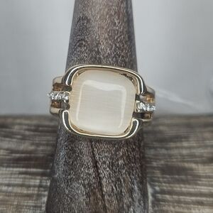 Cream Cat Eye And Rhinestone Gold Tone Ring Sz 7.5 NWT